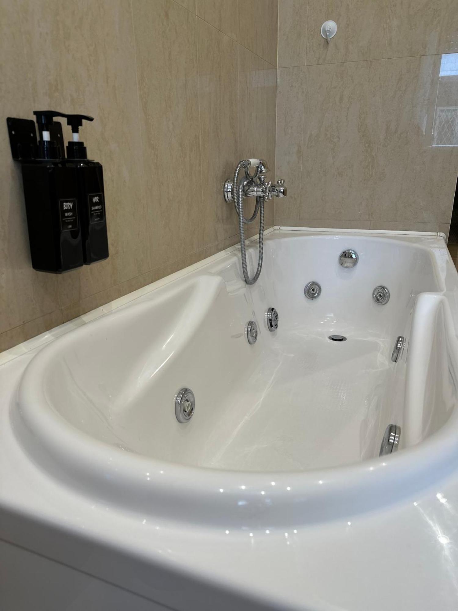 Luxurious Flat Close To The Vatican/Metro روما المظهر الخارجي الصورة